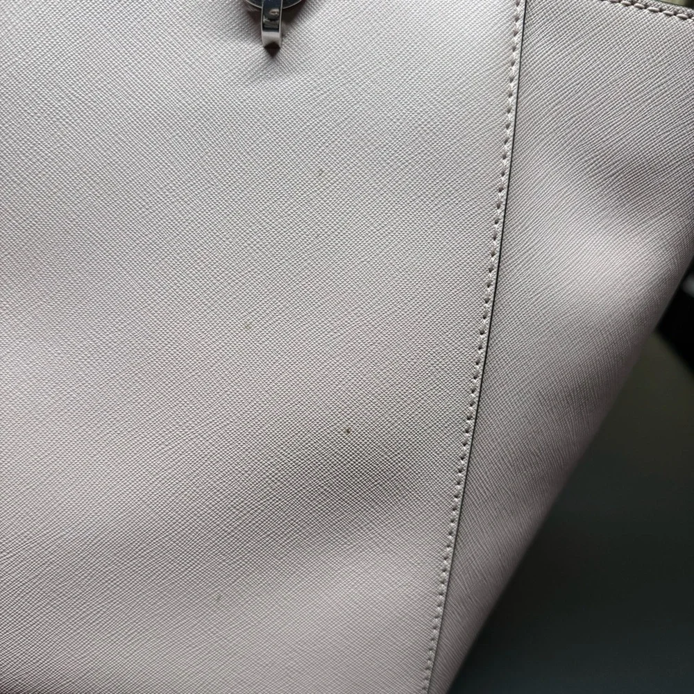 Michael Kors Soft Pink Tote Bag - Picture 9 of 12
